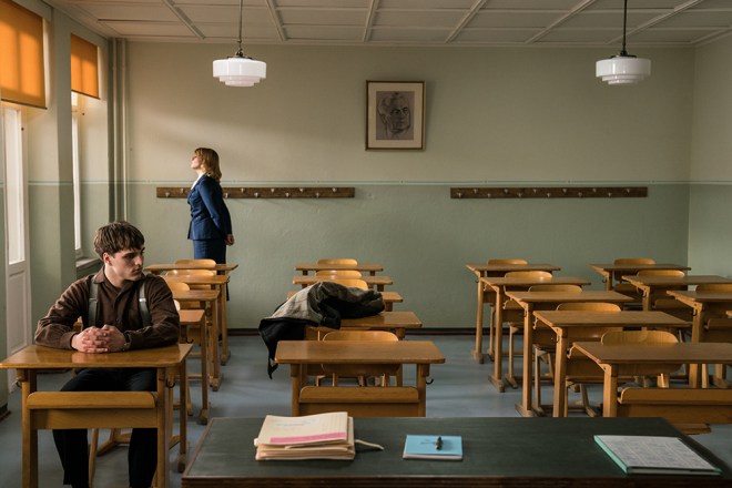 DAS SCHWEIGENDE KLASSENZIMMER